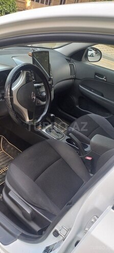 Hyundai i30 2011, 306,755 km - 1.6 l - Yevlax