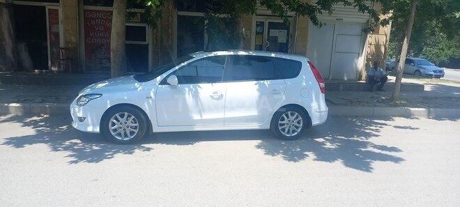 Hyundai i30 2011, 306,755 km - 1.6 l - Yevlax