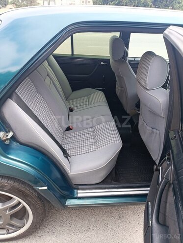 Mercedes E 200 1994, 382,552 km - 2.0 l - Bakı