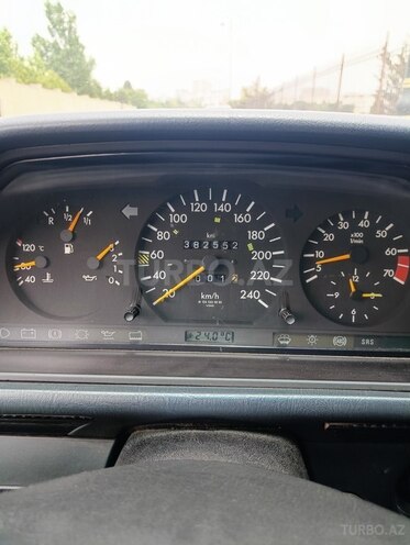 Mercedes E 200 1994, 382,552 km - 2.0 l - Bakı