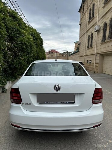 Volkswagen Polo 2018, 110,000 km - 1.6 л - Bakı