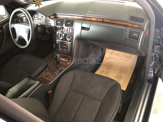 Mercedes E 220 d 1999, 308,000 km - 2.2 l - Bakı