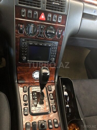Mercedes E 220 d 1999, 308,000 km - 2.2 l - Bakı