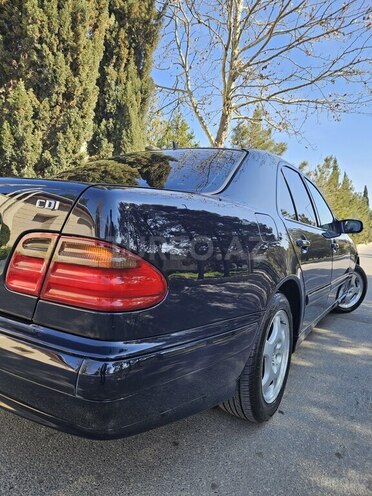 Mercedes E 220 d 1999, 308,000 km - 2.2 l - Bakı