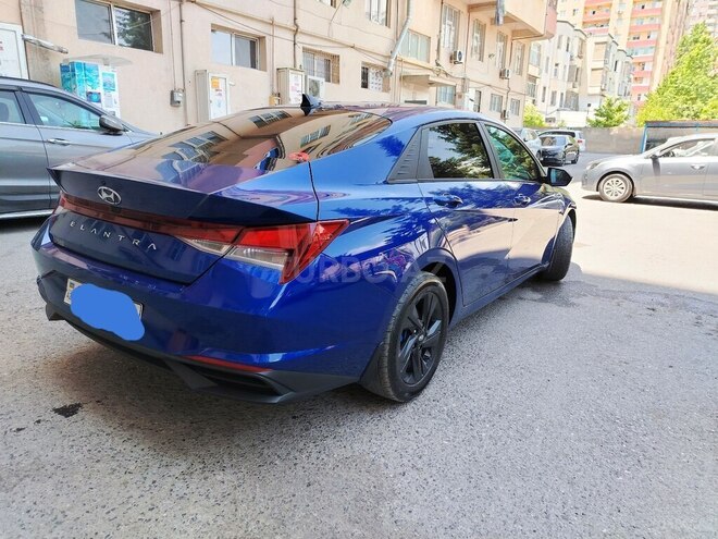 Hyundai Elantra-4