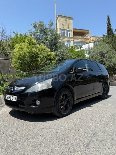 Mitsubishi Grandis 2003, 226,000 km - 2.4 л - Bakı
