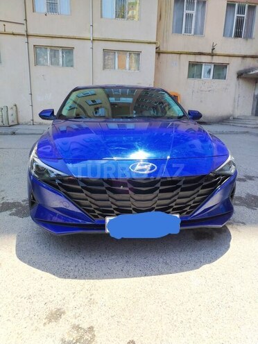 Hyundai Elantra-1