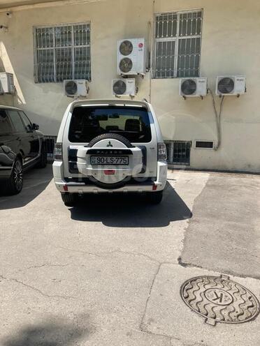 Mitsubishi Pajero 2010, 177,000 km - 3.5 l - Bakı