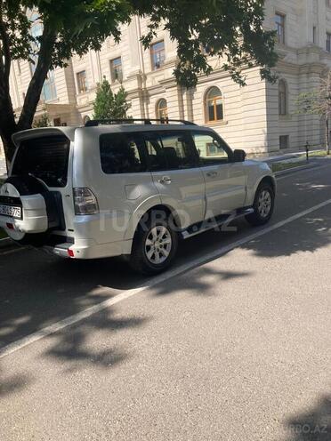 Mitsubishi Pajero 2010, 177,000 km - 3.5 l - Bakı