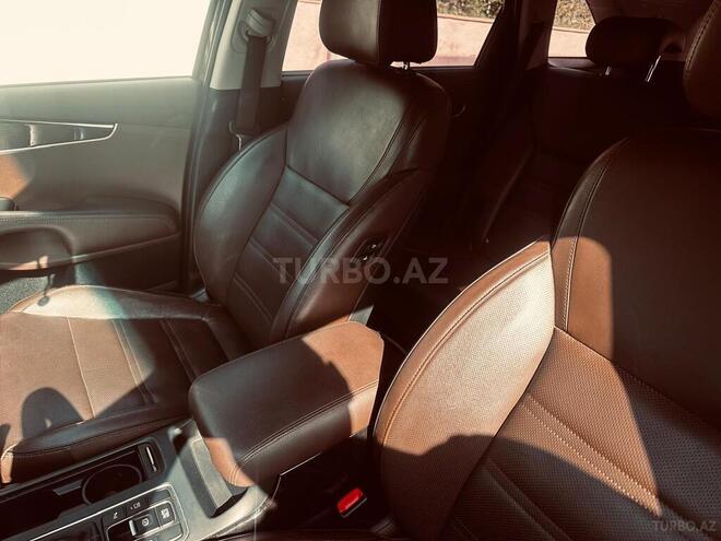 Kia Sorento-14
