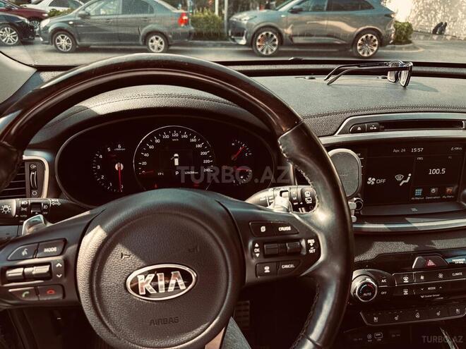Kia Sorento-9