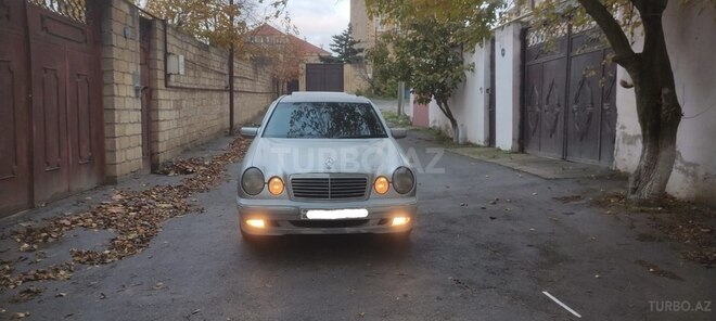 Mercedes E 220 d 1999, 700,889 km - 2.2 l - Bakı