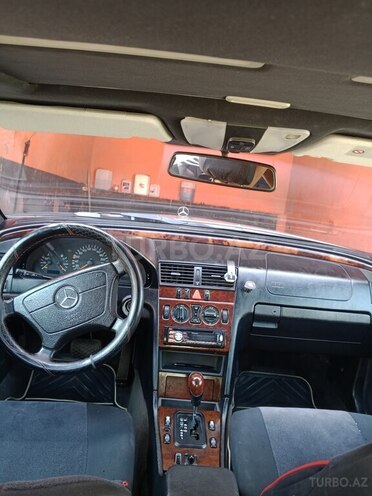 Mercedes C 240 1997, 270,500 km - 2.4 л - Bakı
