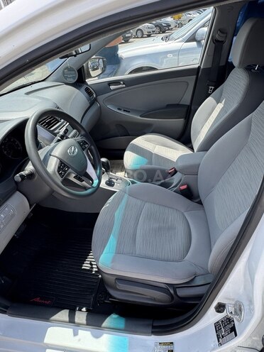 Hyundai Accent 2017, 70,000 km - 1.6 l - Bakı