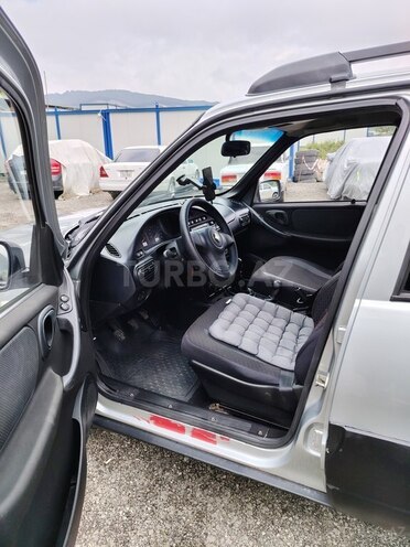 Chevrolet Niva 2015, 360,000 km - 1.7 л - Yevlax