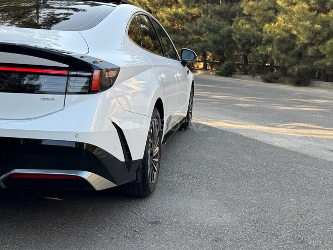 Hyundai Sonata-5