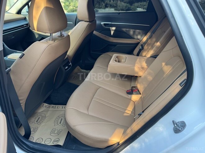 Hyundai Sonata-8