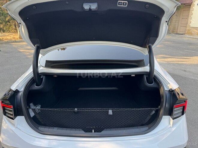 Hyundai Sonata-20