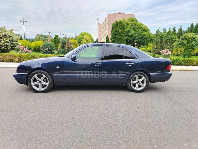 Mercedes E 240 1998, 280,000 km - 2.4 l - Göygöl