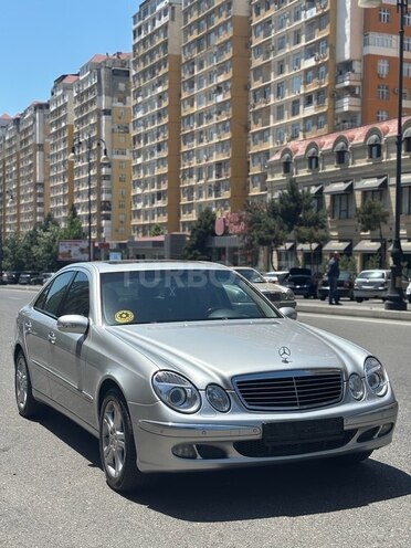Mercedes E 350 2004, 224,000 km - 3.5 l - Bakı