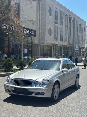 Mercedes E 350 2004, 224,000 km - 3.5 l - Bakı