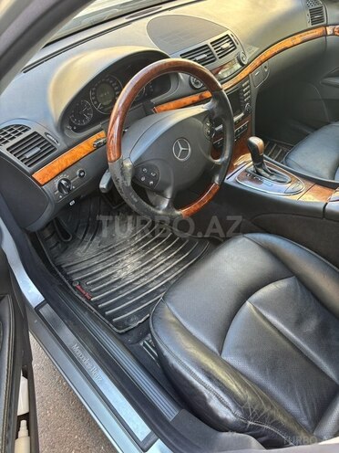 Mercedes E 350 2004, 224,000 km - 3.5 l - Bakı
