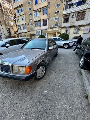 Mercedes 190 1992, 292,000 km - 2.0 l - Bakı