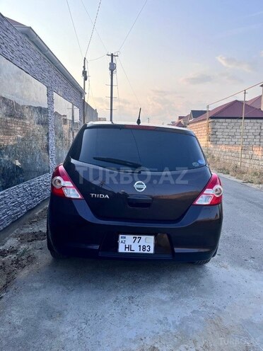 Nissan Tiida-7