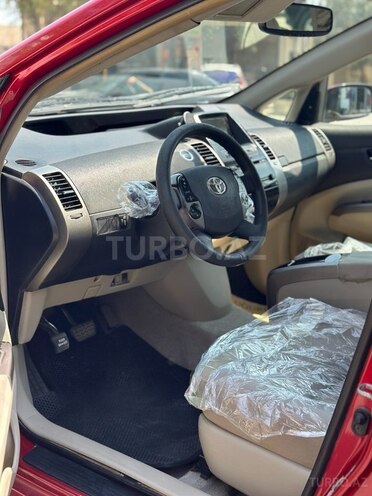 Toyota Prius-5