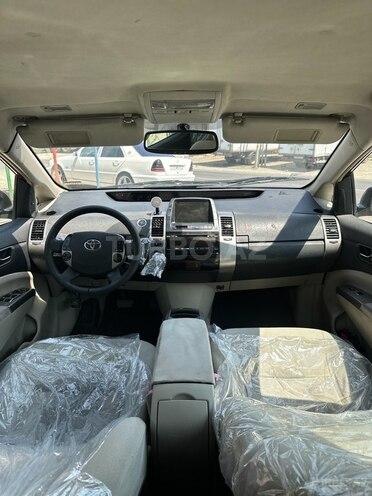 Toyota Prius-10