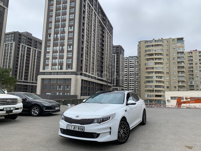 Kia K5-1
