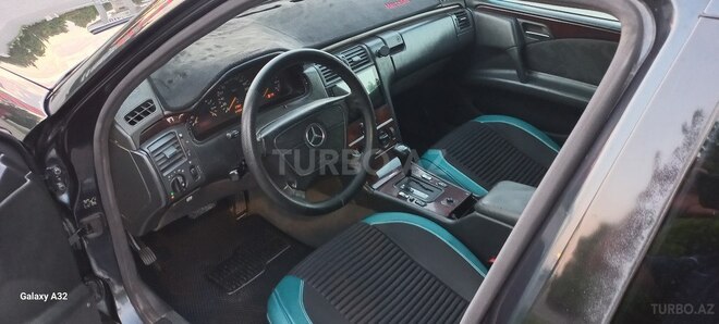 Mercedes E 230 1996, 202,012 km - 2.3 l - Bakı