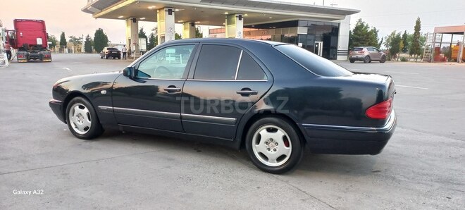 Mercedes E 230 1996, 202,012 km - 2.3 l - Bakı