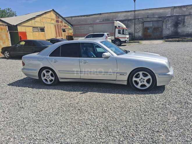 Mercedes E 240 2001, 263,570 km - 2.4 l - Bakı