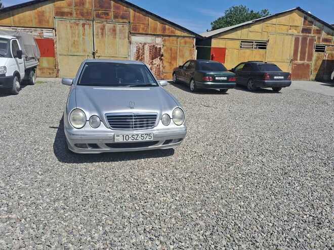 Mercedes E 240 2001, 263,570 km - 2.4 l - Bakı