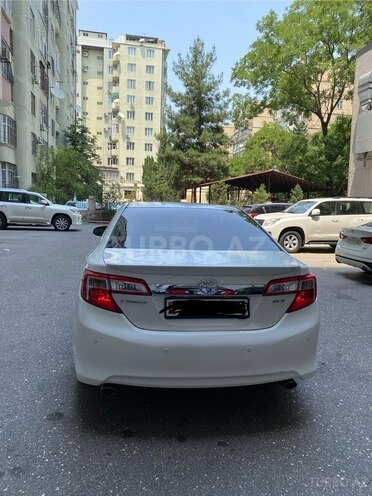 Toyota Camry-7