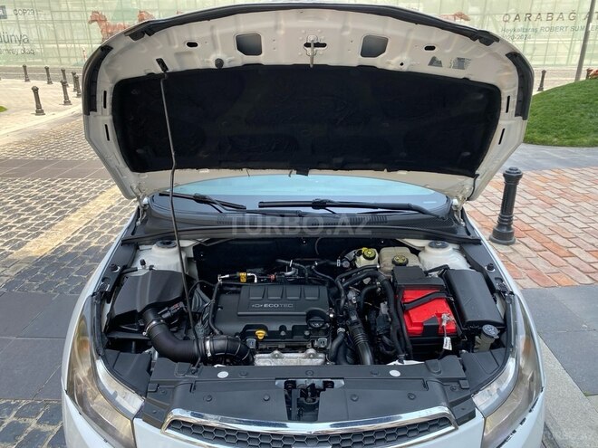 Chevrolet Cruze-14