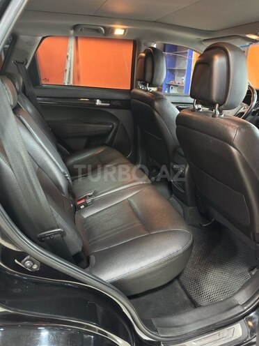 Kia Sorento-11