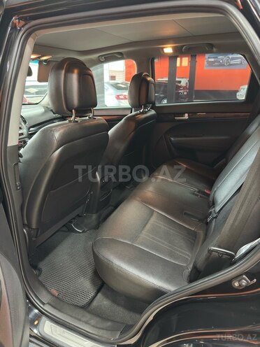 Kia Sorento-12