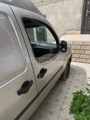 Fiat Doblo 2005, 292,436 km - 1.9 l - Bakı