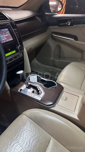 Toyota Camry-5