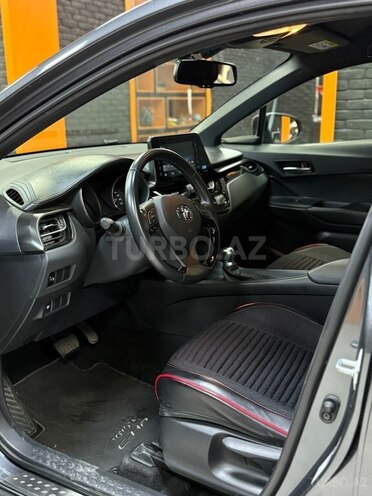 Toyota C-HR 2019, 56,700 km - 2.0 l - Bakı