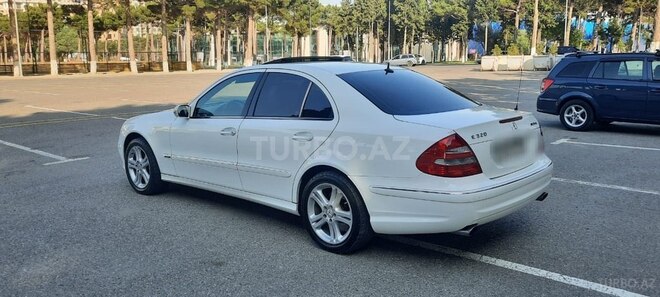 Mercedes E 320 2004, 259,000 km - 3.2 л - Sumqayıt