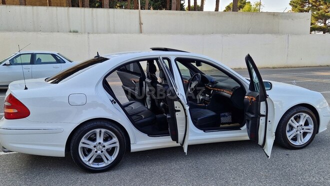 Mercedes E 320 2004, 259,000 km - 3.2 л - Sumqayıt