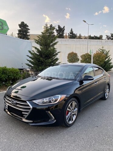 Hyundai Elantra-4