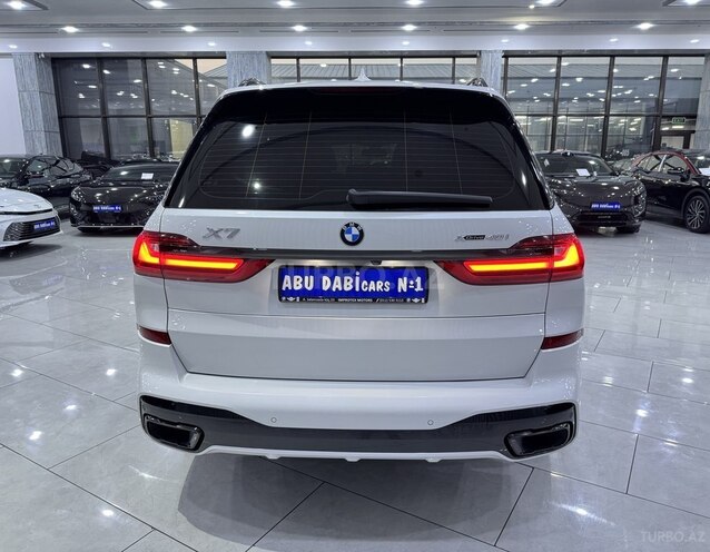BMW X7-7