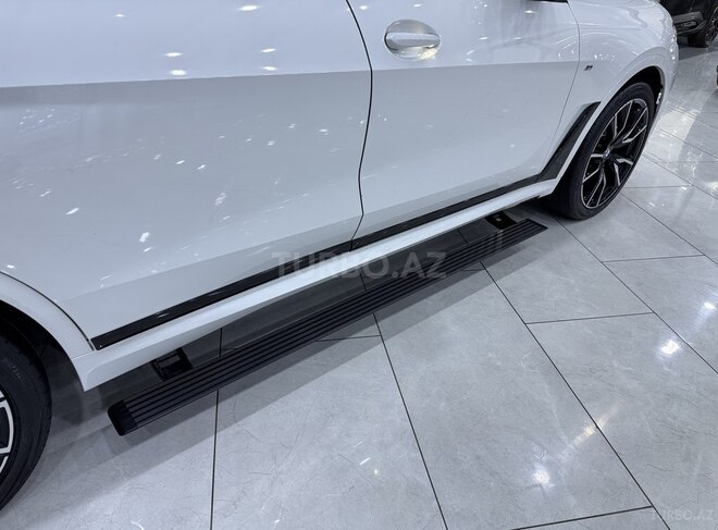BMW X7-17