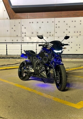 Yamaha FZ25-9