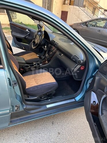 Mercedes C 180 2001, 375,197 km - 2.0 l - Xırdalan