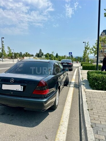 Mercedes C 200 2000, 322,000 km - 2.0 l - Bakı